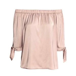 π NWT H&M Off The Shoulder Blouse